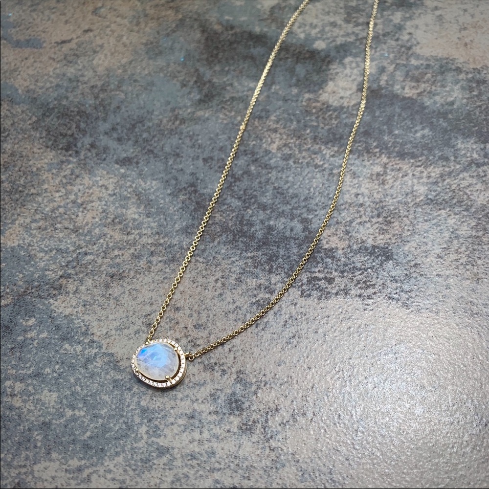 Glowy 925 Silver Elliptical Moonstone Halo Necklace
